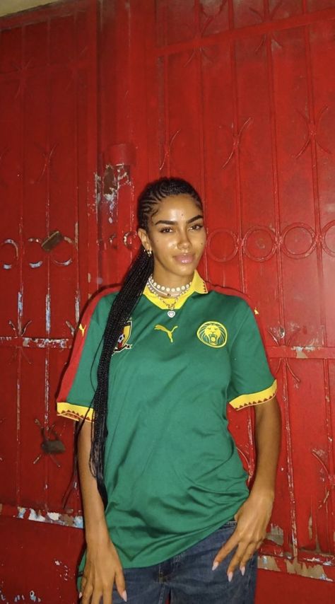 Cameroon Jersey, Cameroon Women, Shoes List, Life Vibes, Hot Images, Afro Hair, Star Words, Afro Art, Afro Hairstyles