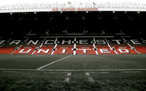 football field #stadium manchester united old trafford #stadium #2K #wallpaper #hdwallpaper #desktop Manchester United Stadium, Manchester United Old Trafford, Manchester United Images, Stadium Wallpaper, Manchester United Logo, Manchester United Team, Logo Wallpaper Hd, Wallpaper Macbook, Manchester United Wallpaper