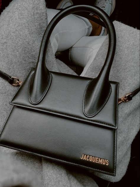 Jacquemus Chiquito, Jacquemus Le Grand Chiquito, Le Grand Chiquito, Givency Antigona Bag, Top Handle, Top Handle Bag