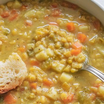 Yellow Split Pea Recipe, Pea Soup Vegan, Yellow Split Pea, Yellow Split Pea Soup, Split Pea Soup Recipe, Yellow Split Peas, Yellow Lentils, Soup Vegan, Split Pea Soup