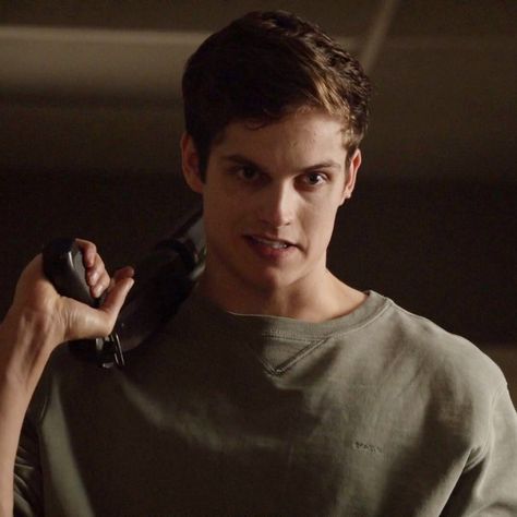 Issac Teen Wolf, Daniel Sharman Teen Wolf, Teen Wolf Actors, Japan 80's Aesthetic, Teen Wolf Isaac, Isaac Lahey, The Fallen Angel, Daniel Sharman