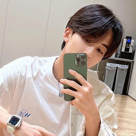 Jeonghan Mirror Selca, Jeonghan Mirror Selfie, Jeonghan Selca Cute, Svt Jeonghan Selca, Jeonghan Selfie, Jeonghan Selca, Jeonghan Aesthetic, Alphabet Letters To Print, Jeonghan Svt