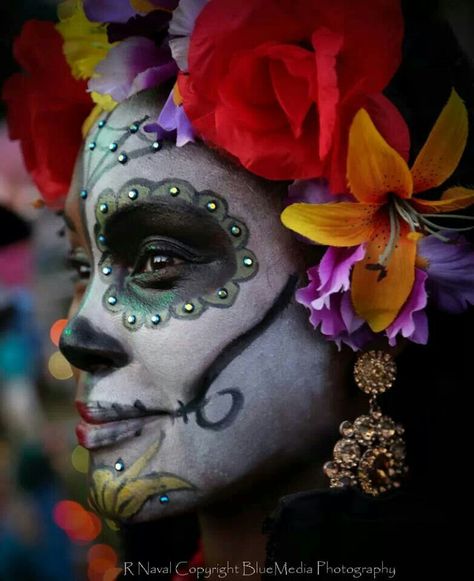 ♡ Day Of The Dead Makeup, Latina Style, Dead Makeup, Fish Clothing, Mexican Holiday, Every Picture Tells A Story, Candy Art, Sugar Skull Art, Latina Fashion