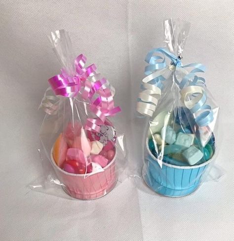 Kids Party Favours, 18th Birthday Decorations, Sweet Cups, Favor Cups, Party Sweets, Girls Party Favors, Fairy House Diy, Sweet Bouquet, Sweet Cones