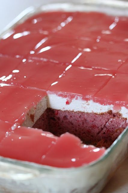 Hawaiian Desert, Guava Cake Recipe, Samoan Food, Guava Cake, Guava Recipes, Italian Entrees, Hawaiian Desserts, Banana Split Dessert, Hawaiian Recipes