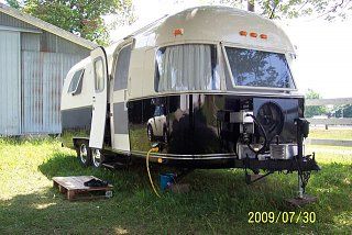 Airstream Therapy - 1973 Argosy Restoration: July 2012 Airstream Living, Airstream Campers, Airstream Remodel, Airstream Renovation, Vintage Rv, Small Trailer, Vintage Airstream, Vintage Campers Trailers, Vintage Caravans