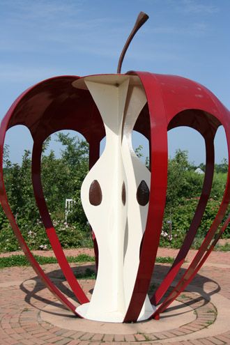 . Apple Architecture, Apple Sculpture, Beatles Apple, Powell Gardens, Basket Of Apples, Orchard Design, Preschool Designs, Strange Fruit, Big Juicy