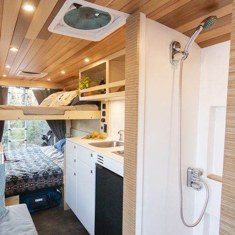 Van Living Conversion, Astuces Camping-car, Ducato Camper, Converted Vans, Kombi Home, Van Conversion Interior, Campervan Life, Build A Camper Van, Build A Camper