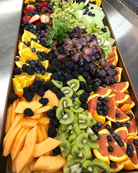 Whitney Fredin Events on Instagram: “In winter, all I want to eat is cara cara oranges and grapefruit. If you need citrus, order our seasonal fruit platter! #boisecatering…” Orange Fruit Platter, Orange Snack Board, Fruit And Croissant Platter, Winter Fruit Platter, Oranges On Fruit Platter, Fruit And Cheese Platter Wedding, Winter Fruit, Fruit Platter, Fruit In Season