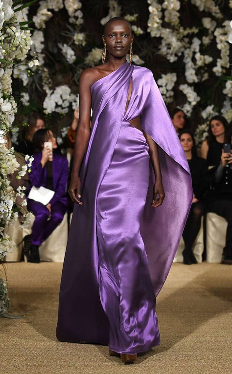 Ralph Lauren from Best Looks From NYFW Fall 2017 Purple Outfits, Timeless Luxury, Women's Wear, Couture Gowns, Lifestyle Magazine, Gorgeous Gowns, Purple Fashion, Fall 2017, Couture Dresses