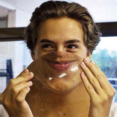 Cole Sprouse Snapchat, Cole Sprouse Wallpaper Iphone, Sprouse Cole, Cole Sprouse Shirtless, Cole Sprouse Aesthetic, Cole Sprouse Hot, Cole Sprouse Funny, Cole Sprouse Wallpaper, Cole Spouse