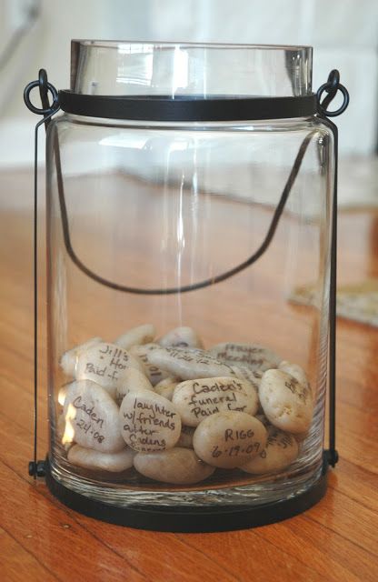 Cemetary Ideas, Memorial Service Decorations, Bad Memory, Memory Jar, Thank You Party, Memory Table, Cemetery Decorations, Light Of Christ, Gift Jar