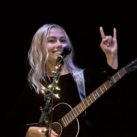 Phoebe Bridgers Pfp, Phoebe Bridgers Taylor Swift, Phoebe Bridgers Icon, Children Aesthetic, Phoebe Bridgers, Love My Boys, I Love My Wife, I Love Music, Look At You