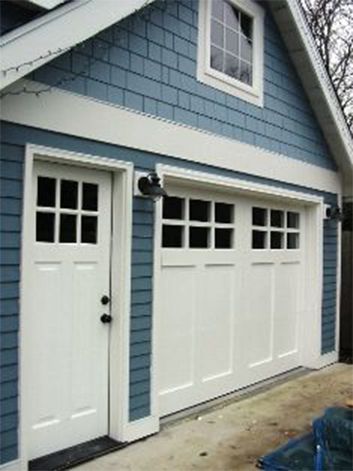 Custom Wood Garage Doors, Roll Up Garage Door, Carriage House Garage Doors, Garage Door House, Single Garage Door, White Garage, Carriage House Doors, Carriage Garage Doors, Custom Garage Doors