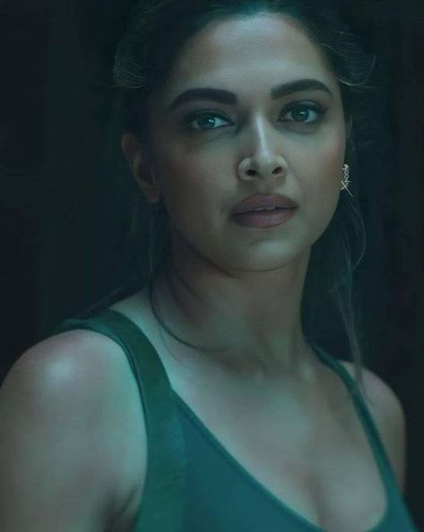 Deepika Padukone Saree, Dipika Padukone, Pretty Nose, Indian Actress Hot Pics, Bollywood Celebrities, Deepika Padukone, Bollywood Actress, Beauty Women, Actresses