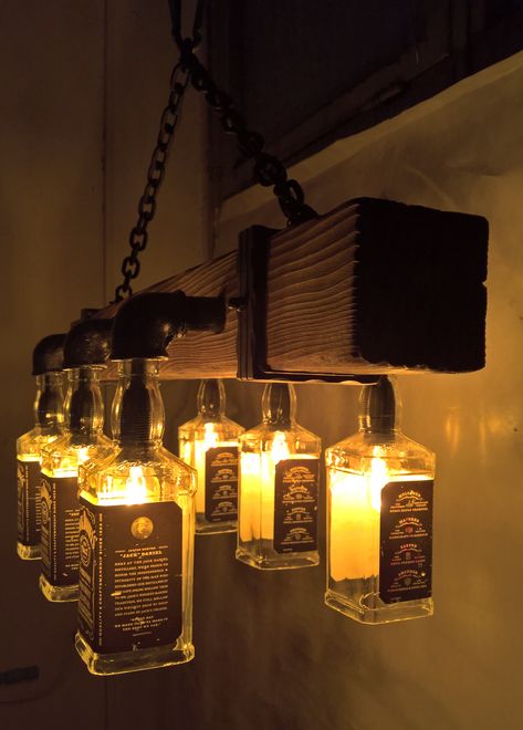 Jack Daniels Lampe, Jack Daniels Decor, Jack Daniels Lamp, Liquor Bottle Lights, Diy Bottle Lamp, Jack Daniels Bottle, Bottle Chandelier, Bar Shed, Diy Home Bar