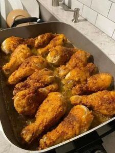 Oven Baked Fried Chicken, Baked Fried Chicken, Keto Fried Chicken, Ritz Cracker, Free Keto Meal Plan, Butter Chicken Recipe, Grandmas Recipes, Garlic Salt, Butter Chicken