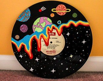 Painted Records Vinyl, Record Painting Ideas, Painted Vinyl Record, Vinyl Record Painting, Vinyl Record Art Ideas, Painted Records, Vinyl Paintings, Painted Vinyl Records, Record Wall Art