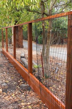 Let’s talk fencing for a minute. After the first of the year, when 90% of the fences are re-done, we will talk a lot more about fencing. but for the sake of sharing the current fence status over here, i thought i’d share some images for your enjoyment. with the exception of this fence line… Wire Fence Panels, Diy Dog Fence, Pagar Modern, Tor Design, Diy Backyard Fence, Fence Backyard, Taman Diy, Deer Fence, Jardim Diy