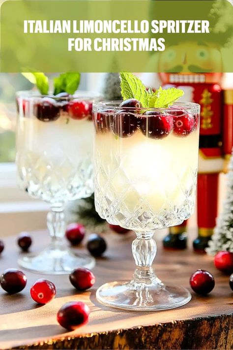 An Italian Christmas cocktail combining the tang of cranberries with sweet limoncello for a festive drink. Perfect for winter celebrations. Italian Cocktail Party, Cranberry Spritzer Cocktails, Christmas Cocktails For A Crowd, Italian Cocktail Recipes, Italian Limoncello, Cocktails For A Crowd, Christmas Cocktails Easy, Cocktails Easy, Italy Party