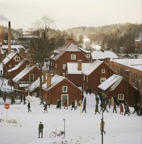 Small Town Winter, Peaceful Settings, Swedish Village, Swedish People, Swedish Aesthetic, Cottage Core Christmas, Swedish Culture, 19th Century Aesthetic, Swedish Houses