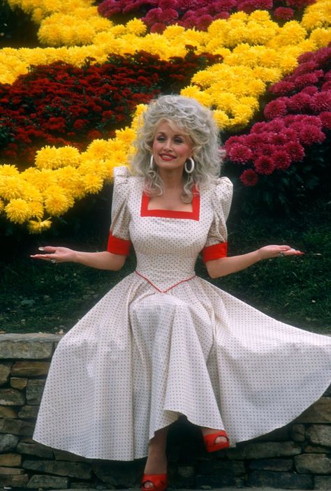 Dolly Parton's Legendary Style Through The Years, Seen In 50 Photos | HuffPost Life Dolly Parton 70s, Stella Parton, Dolly Patron, Backwoods Barbie, Poetry Ghalib, 70s Jumpsuit, Dolly Parton Pictures, Dolly Fashion, 70s Outfits