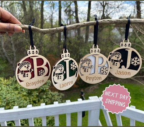 Laser Cut Christmas Ideas Laser Christmas Gifts, Cnc Christmas Ornaments, Glowforge Christmas Ornaments, Christmas Engraving Ideas, Laser Engraving Christmas Ideas, Laser Engraved Christmas Ornaments, Wood Cricut Projects, Christmas Laser Projects, Laser Christmas Ornaments