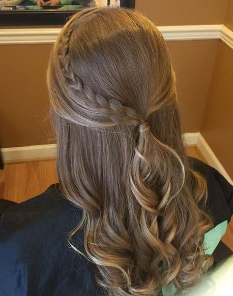 Half Ponytail With A Braid Ponytail With Curly Hair, Short Hair Ponytail, Half Ponytail, Easy Hairdos, Braided Ponytail Hairstyles, Athletic Hairstyles, Trending Hairstyles, Half Up Hair, Braided Ponytail