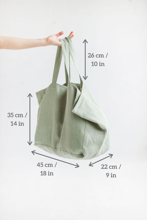 Light Green Linen Beach Bag Large Linen Bag With Lining - Etsy Tote Bad, Tote Bag Summer, Perfect Beach Bag, Canvas Bag Design, Handmade Fabric Bags, Bag With Pockets, Sac Diy, Tote Bags Sewing, Oversized Tote Bag