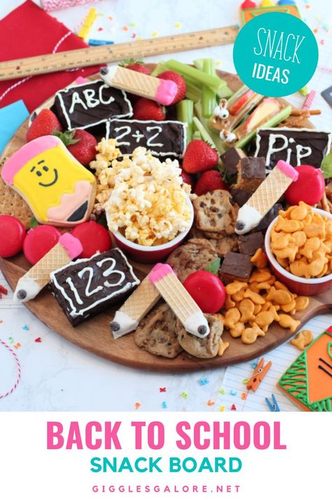 Back To School Snack Board, First Day Of School After School Snack, First Day Of School Snack, Back To School Food Ideas, Backyard Bonfire Party, Back To School Snacks, School Snack Ideas, Snack Boards, Apple Ideas