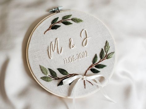 Personalized Wedding Embroidery Ring Bearer Pillow Wall - Etsy Cushion Wall, Embroidered Wedding Gifts, Embroidery Ring, Wedding Embroidery Hoop, Traditional Ring, Handmade Wedding Gifts, Wedding Embroidery, Name Embroidery, Diy Embroidery Patterns