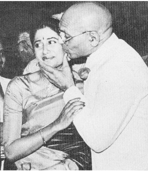 Me too | Rare historical photos, Old movie stars, Vintage bollywood Life Of Mahatma Gandhi, Hari Krishna, Rekha Actress, Raj Kapoor, Colonial India, Royal Family Portrait, Indian Legends, Stars Vintage, Navel Hot