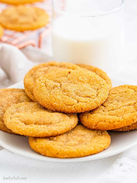 Brown Sugar Cookies are the best twist on a traditional sugar cookie, with a golden color and rich flavor. They are sweet, soft, chewy, and absolutely delicious! Brown Sugar Cookie Recipe, Cookies Soft And Chewy, Golden Cookie, Brown Sugar Cookies, Cookies Soft, Dessert Smoothie, Cookie Brownie Bars, Crunchy Cookies, Easy Peanut Butter