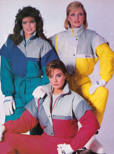 90s Fashion For Women, Early 90s Fashion, Apres Ski Party, Ski Bunnies, Retro Ski, New Retro Wave, Ski Outfit, 80s And 90s Fashion, Vintage Sportswear