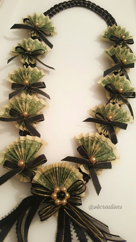 Lei Diy, Graduation Leis Diy Ribbons, Candy Leis, Money Lei Diy, Lei Ideas, Graduation Leis Diy, Money Creation, Graduation Money Lei, Money Leis