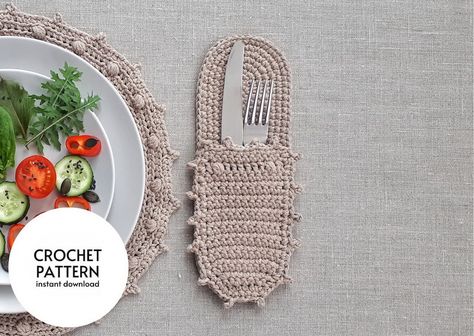 Crochet Cutlery Holder Free Pattern, Crochet Cutlery Holder, Crochet Easter Patterns, Christmas Silverware Holder, Pocket Tutorial, Easter Patterns, Silverware Holder, Crochet Easter, Easter Crochet Patterns