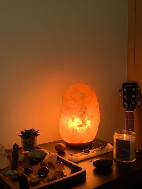 Crystal Lamp Aesthetic, Salt Lamp Drawing, Crystals Aesthetic Room, Salt Lamp Bedroom, Salt Lamp Aesthetic, Salt Lamp Decor, Himalayan Lamp, Room Inspo Aesthetic, Aesthetic Crystals