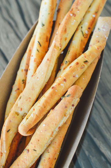 Herb, Garlic & Cheese Grissini Breadsticks Recipe | Milk & Dust Breadsticks Olive Garden, Grissini Recipe, Italian Breadsticks, Milk Dust, Homemade Breadsticks, Breadsticks Recipe, Bread Sticks Recipe, Garlic Breadsticks, Savoury Biscuits