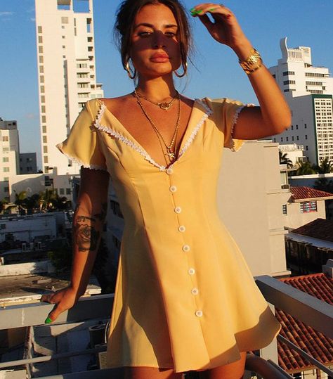 Rosemilk Margherita Button-Down Sundress First Date Outfits, Dark Dress, Line Dresses, A Line Dresses, Yellow Lace, Yellow Fashion, Mellow Yellow, Fashion Street, Types Of Fashion Styles