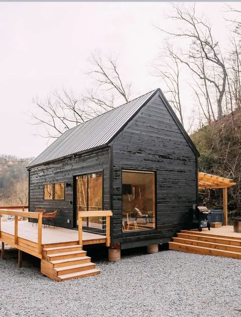 Scandinavian Cabin, Pine Cabin, Tiny House Towns, Contemporary Cabin, Tiny Cabin, Tiny House Cabin, Small Cabin, Cabin In The Woods, Modern Cabin