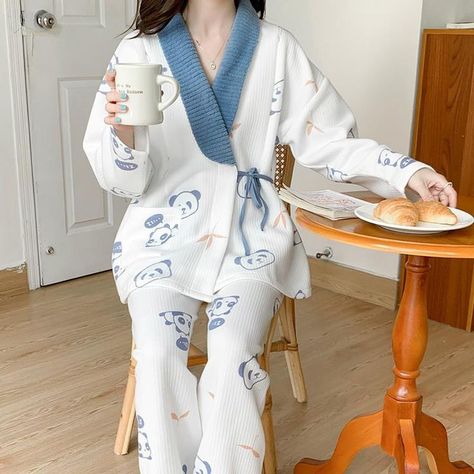 Beauty is in the eye of the beholder, but it clearly wasn't in the eye of this wedding dress shaming group on Facebook. Check out these dresses that some commenters think were wedding fails. Kim Yn, Cute Night Outfits, Korean Pajamas, Night Wear Pajamas, Cotton Pajama Set Women, Pijamas Women, Pajama Fashion, Sleepwear Fashion, Cute Sleepwear