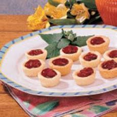 Tiny Shortbread Tarts Recipe Dessert Tarts Mini, Tart Shells Recipe, Cherry Tarts, Tiny Pies, Mini Tart Pans, Tarts Recipe, Strawberry Pie Filling, Tart Shells, Mini Tart