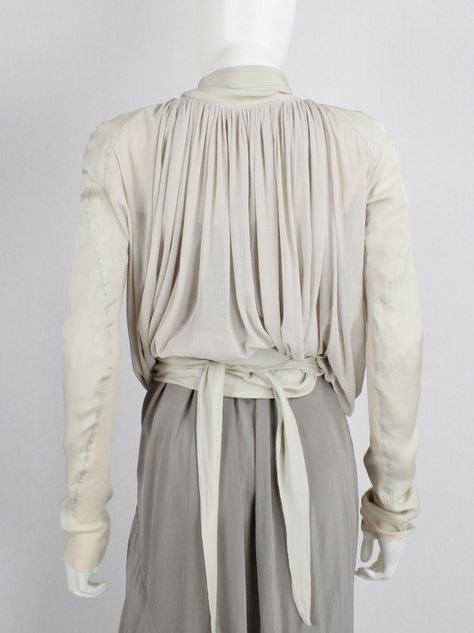 Beige Drapes, Dragon Sleeve, Draped Cardigan, French Vogue, Drape Cardigan, Study Style, American Design, Rick Owens, Beautiful Outfits