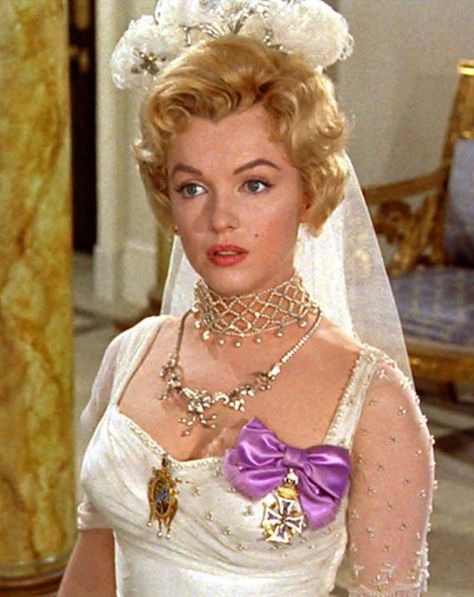 Marilyn Monroe in "The Prince & The Showgirl" 1957 The Prince And The Showgirl, Prince And The Showgirl, Hollywood Jewelry, Princess Photo, Joe Dimaggio, Mae West, Marilyn Monroe Photos, Rita Hayworth, Dean Martin