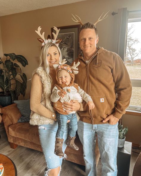 Brown/tan neutrals, fur, jeans, and antlers Mom Deer Costume, Family Deer Costume Ideas, Family Deer Halloween Costumes, Deer Family Costume, Halloween Costume 6 Month Old Boy, Deer Family Halloween Costumes, Deer And Hunter Family Costume, Family Hunting Halloween Costumes, Toddler Deer Costume