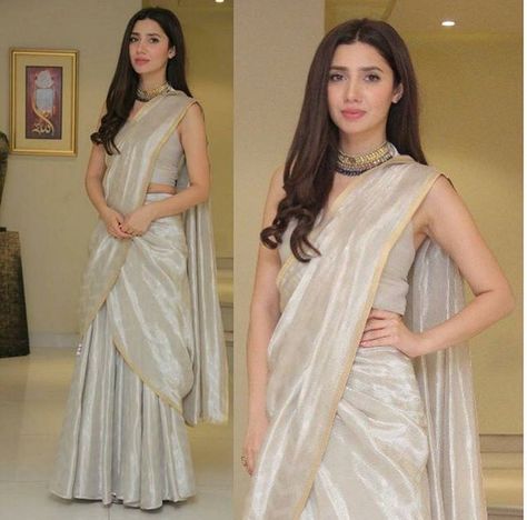 Mahira khan in simple sarree Mahira Khan Lehenga, Mahira Khan Style, Mahira Khan Saree, Mahira Khan Dresses, Nishat Linen, Mahira Khan, Gul Ahmed, Indian Fashion Saree, Traditional Indian Outfits