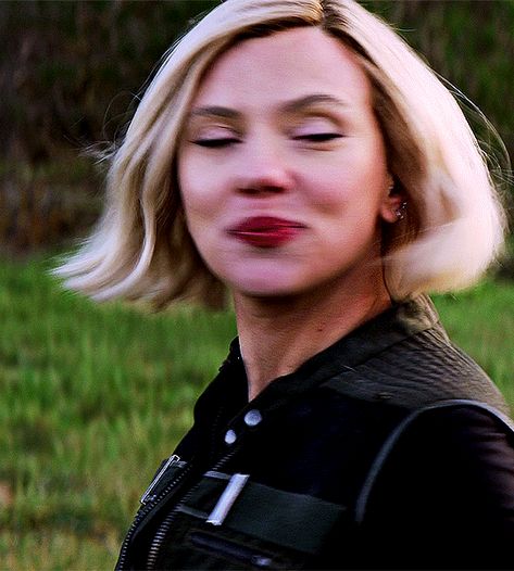 Natasha Romanoff Blonde, Scarlett Johansson Gif, Black Widow 2021, Black Widow Aesthetic, Наташа Romanoff, Hair Gif, Natalia Romanova, Marvel Daredevil, Forever Girl