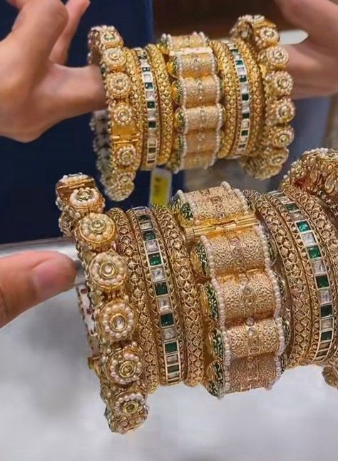 Wedding Jewellery Designs, Rajputi Jewellery, Bridal Jewelry Sets Brides, Bridal Jewellery Inspiration, Wedding Jewelry Sets Bridal Jewellery, Indian Wedding Jewelry Sets, Bridal Jewelery, Indian Bridal Jewelry Sets, Bridal Jewelry Vintage