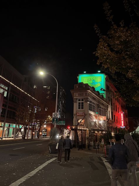 Portland Oregon Night, Portland State University Aesthetic, Downtown Portland Oregon Aesthetic, Portland Oregon Aesthetic, Portland Aesthetic, Downtown At Night, Oregon Fall, Oregon Aesthetic, Pnw Aesthetic