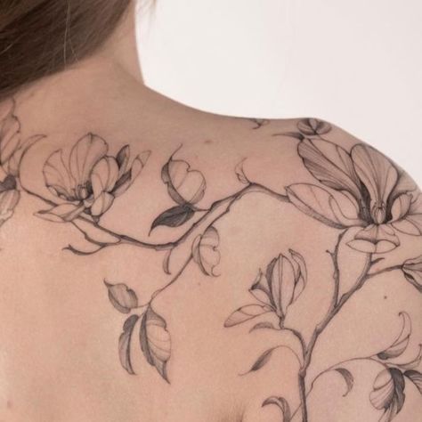 Iren | Floral & Ornamental Tattoo artist on Instagram: "Magnolias blossom ✨ Bookings are open •Wrocław - for April / May •Gdańsk May •Kyiv i will come 24-30.04 •Paris 14-17 of June Contact me DM for make an appointment 💌" Dog Wood Tree Tattoo, Magnolia Vine Tattoo, Magnolia Tattoo Back, Realistic Magnolia Tattoo, Magnolia Tree Tattoo Sleeve, Japanese Magnolia Tattoo, Magnolia Blossom Tattoo, Tree Branch Tattoos For Women, Dogwood Branch Tattoo